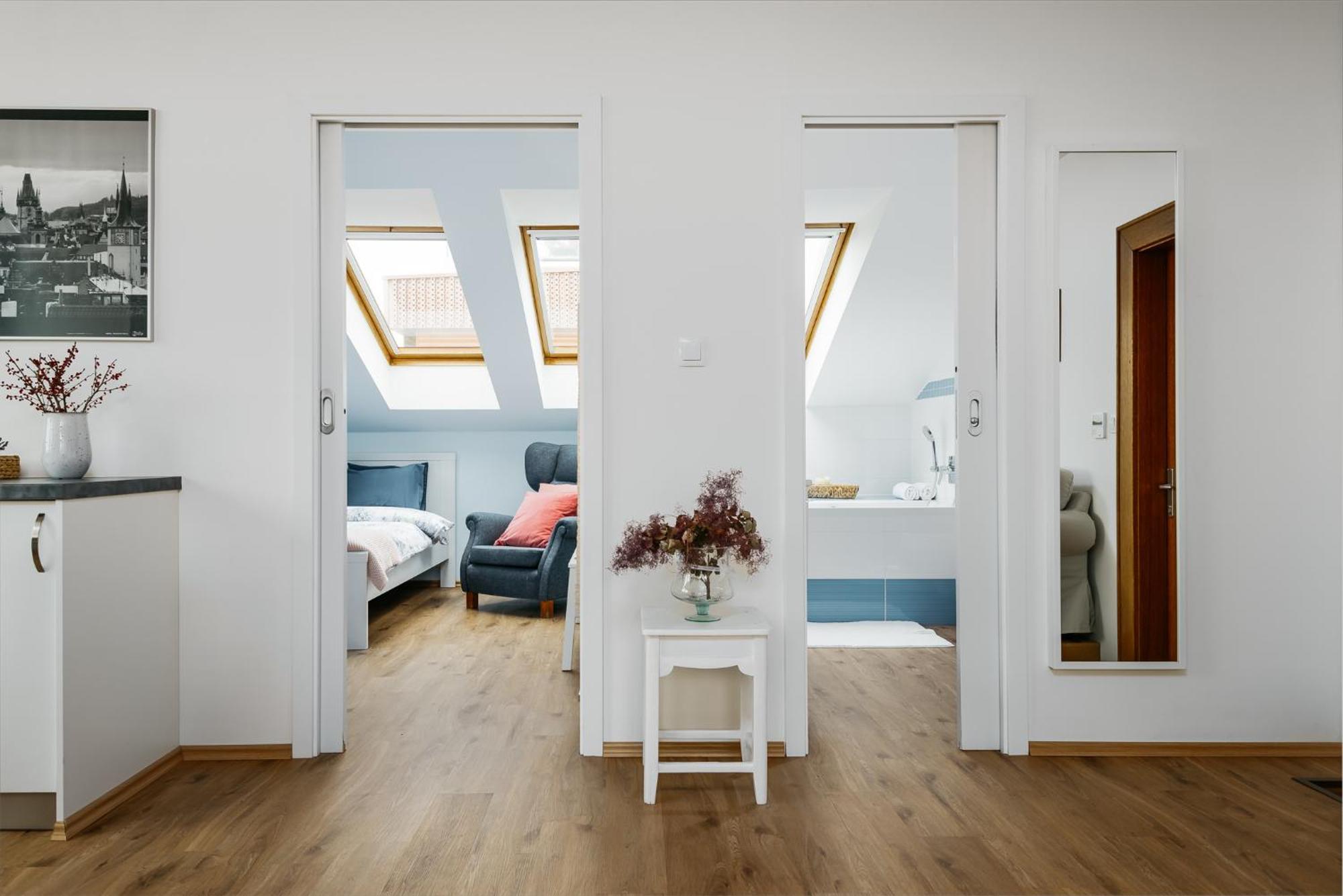Mia Cozy With Castle View, Parking & Ac Appartamento Praga
